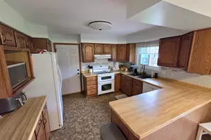 561 Wakefield Ave, Fond du Lac, WI 54935 - Photo 27