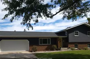 561 Wakefield Ave, Fond du Lac, WI 54935 - Photo 1