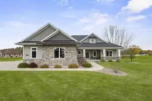 3551 Hickory Ridge Dr, De Pere, WI 54115 - Photo 5