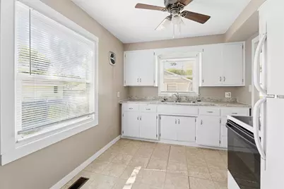 937 Gail Avenue, Neenah, WI 54956 - Photo 5
