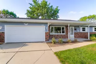 1491 Commanche Ave, Green Bay, WI 54313 - Photo 3