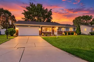 1491 Commanche Ave, Green Bay, WI 54313 - Photo 1