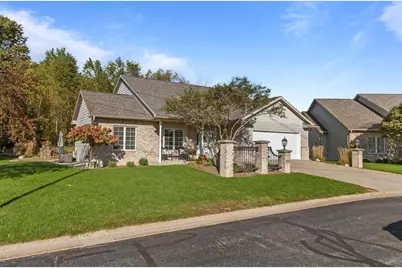 3889 N Crosscreek Circle, Appleton, WI 54913 - Photo 3