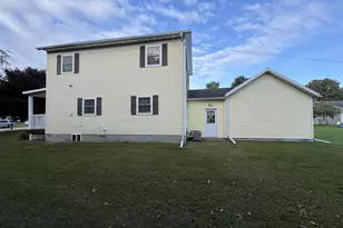 221 Bridge St, Oconto, WI 54153 - Photo 9