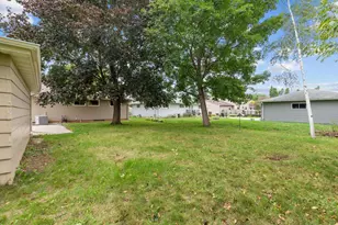 736 John St, Menasha, WI 54952 - Photo 31