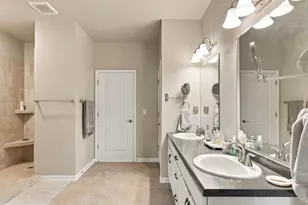 205 N Bedford Rd, Green Bay, WI 54311 - Photo 25