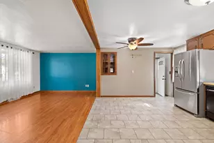 923 Amhart Dr, De Pere, WI 54115 - Photo 9
