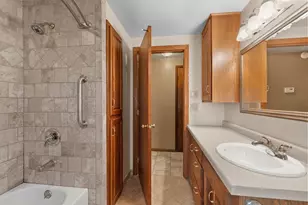 923 Amhart Dr, De Pere, WI 54115 - Photo 11