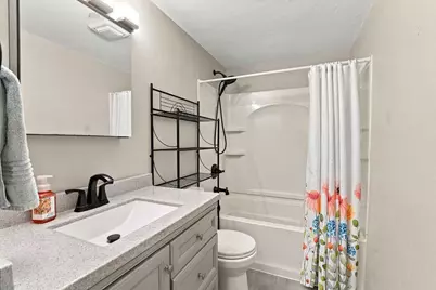 1735 Maricopa Drive #A, Oshkosh, WI 54904 - Photo 7
