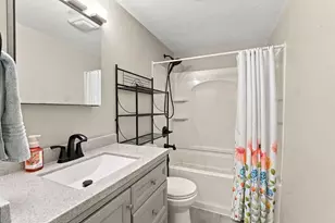 1735 Maricopa Dr, Oshkosh, WI 54904 - Photo 7