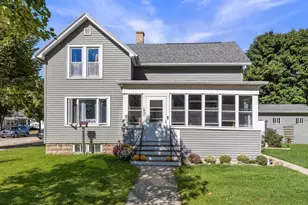 377 Thomas St, Fond du Lac, WI 54935 - Photo 1