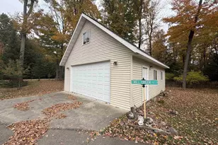 W12531 Mill Creek Ct, Gresham, WI 54128 - Photo 3