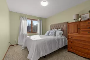 1270 Snowdon Dr, Oshkosh, WI 54904 - Photo 19