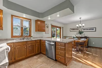 1270 Snowdon Drive, Oshkosh, WI 54904 - Photo 11