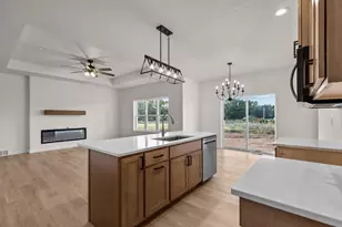 W5765 Roundstone Pl, Menasha, WI 54952 - Photo 3