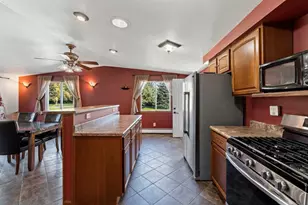 6649 Co Rd R, Oshkosh, WI 54902 - Photo 9