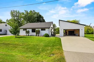 1732 Island Ct, Green Bay, WI 54303 - Photo 1