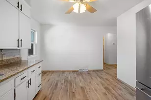 1449 Cass St, Green Bay, WI 54301 - Photo 9