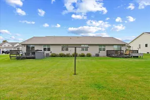 418 Prairie Ln, Luxemburg, WI 54217 - Photo 21