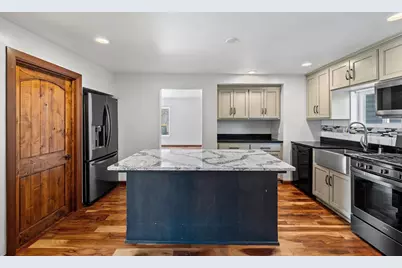 1123 Crooks Street, Green Bay, WI 54301 - Photo 13