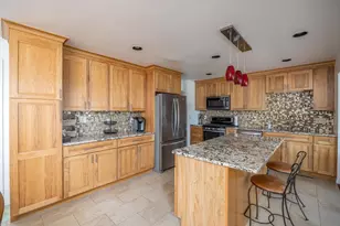 1936 E Murdock Ave, Oshkosh, WI 54901 - Photo 17