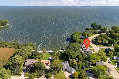 1936 E Murdock Avenue, Oshkosh, WI 54901 - Photo 3