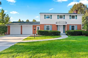 501 St Marys Blvd, Green Bay, WI 54301 - Photo 1