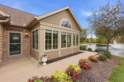 2422 E Tuscany Way, Appleton, WI 54913 - Photo 5