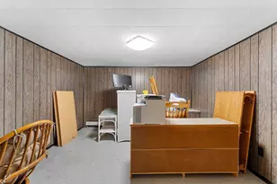 1315 April Ln, Green Bay, WI 54304 - Photo 13