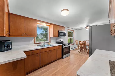 1315 April Lane, Green Bay, WI 54304 - Photo 7