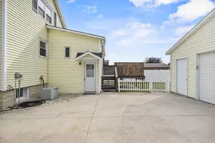 1345 Armstrong St, Marinette, WI 54143 - Photo 43