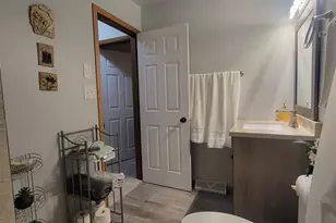 708 Kensington Rd, Neenah, WI 54956 - Photo 9