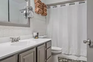 2112 N Owaissa St, Appleton, WI 54911 - Photo 17