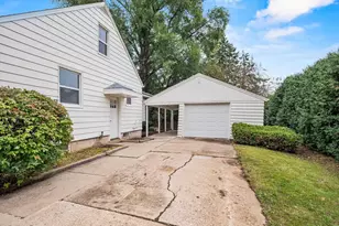 1112 Lawe St, Kaukauna, WI 54130 - Photo 35
