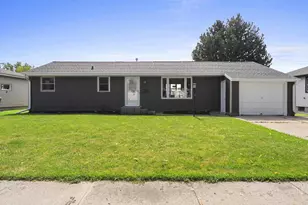 1682 Debra Ln, Green Bay, WI 54302 - Photo 1