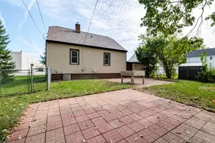 1105 Lincoln St, Green Bay, WI 54303 - Photo 25