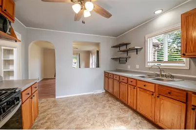 1105 Lincoln Street, Green Bay, WI 54303 - Photo 9