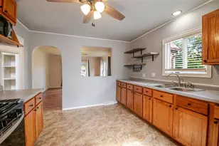 1105 Lincoln St, Green Bay, WI 54303 - Photo 9