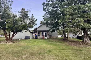 1115 Division St, Wausaukee, WI 54177 - Photo 9
