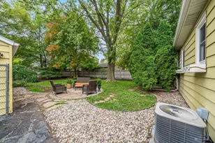 453 W 18th Ave, Oshkosh, WI 54902 - Photo 17