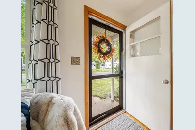 453 W 18th Avenue, Oshkosh, WI 54902 - Photo 15