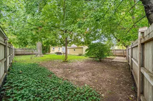453 W 18th Ave, Oshkosh, WI 54902 - Photo 21