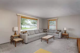 2515 S Greenview St, Appleton, WI 54915 - Photo 3