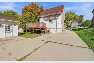 812 Fond Du Lac Street, Mount Calvary, WI 53057 - Photo 29