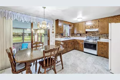 1804 Keehan Lane, Green Bay, WI 54311 - Photo 5
