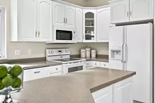 1057 W Windtree Dr, Appleton, WI 54914 - Photo 25