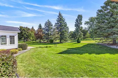 1057 W Windtree Drive #48, Appleton, WI 54914 - Photo 7