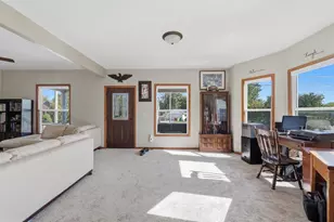 717 Madison Ave, Howards Grove, WI 53019 - Photo 7
