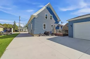 717 Madison Ave, Howards Grove, WI 53019 - Photo 31