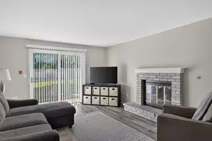 1757 Maricopa Dr, Oshkosh, WI 54904 - Photo 3